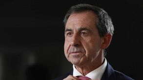 Gomes da Silva questiona negócios como a 