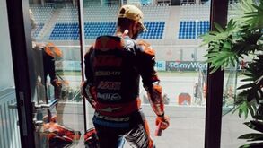 Moto2: Piloto da KTM testa positivo à Covid-19 e já não corre em San Marino