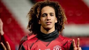 Intimida tanto quanto ‘Sideshow Bob’: Hannibal Mejbri já é ‘maestro’ no Manchester United
