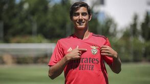 Nuno Félix assina contrato profissional com o Benfica