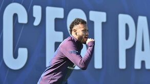 Neymar anuncia regresso aos treinos após Covid-19: «Super feliz»