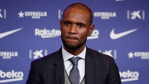 Barcelona: Como o jovem Maouassa ‘ajudou’ à queda de Abidal
