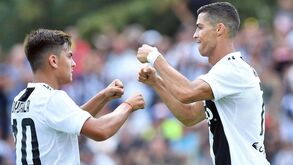 Pirlo a contar com Luis Suárez: assim será o onze de 500 milhões da Juventus