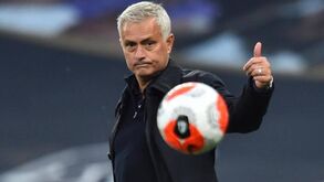 Onze para ganhar tudo? Tottenham de José Mourinho com Gareth Bale e Reguilón