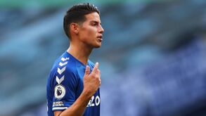 Banfield diz que James transferiu-se 