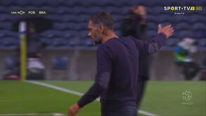 Sérgio Conceição irritado no lance do 2.º golo do Sp. Braga (que seria anulado)