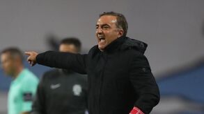 Carlos Carvalhal e a derrota frente ao FC Porto: «Jogo foi definido nos detalhes»