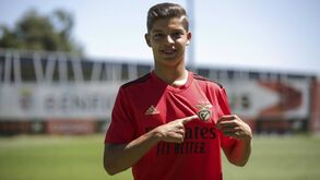 Diogo Prioste assina contrato profissional com o Benfica