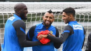 Vidal já sorri: o primeiro treino do chileno como jogador do Inter