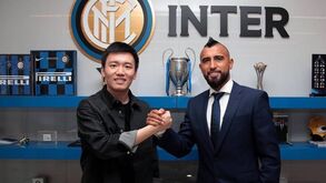 A tatuagem de Arturo Vidal que causa polémica em Itália