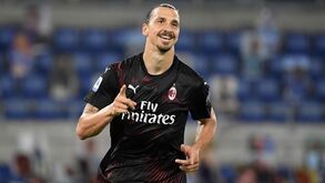 Ibrahimovic: «Covid teve a coragem de me desafiar. Péssima ideia»