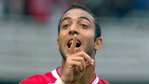 «Koeman massacrou-me»: Mido recorda episódio de 2003 e aguarda reação do técnico a Messi