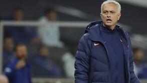 Mourinho sobre a ida de Dier à casa de banho durante o jogo. «É normal quando estás desidratado»