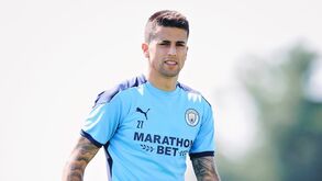 Cancelo para Otamendi: «Vais jogar no maior clube do Mundo»