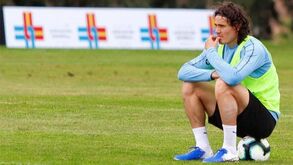Selecionador do Uruguai preocupado com momento de Cavani: «A situação é negativa»