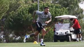 Otamendi já treina no Benfica e contou com apoio especial no primeiro dia