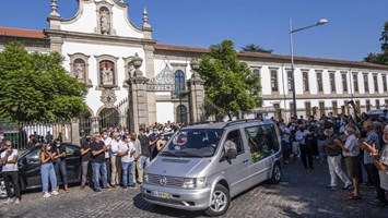 Morreu Dito, antigo internacional português e diretor do Gil Vicente