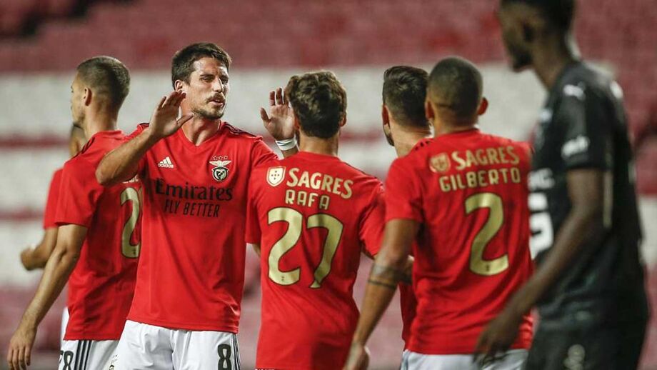 Benfica vence Rennes, dá boas indicações e Darwin estreia-se