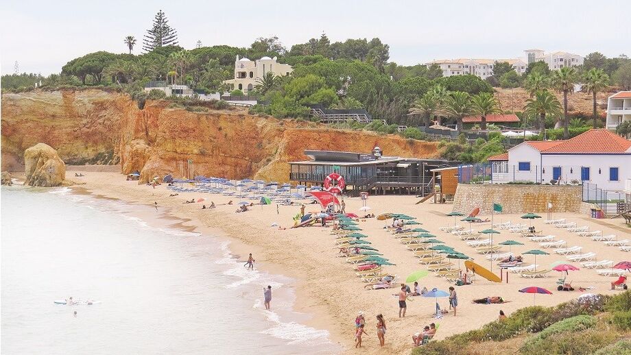 Algarve, região que luta contra a perda de britânicos, conseguiu um reforço dos turistas nacionais neste verão