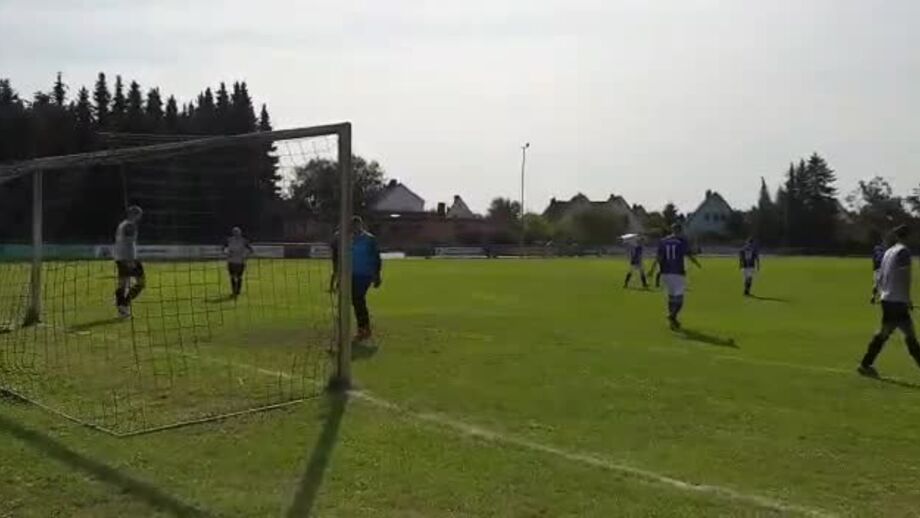 Futebol com distanciamento físico? É mais ou menos assim e não correu bem: equipa alemã foi goleada por 37-0