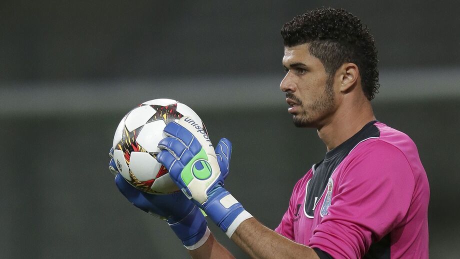 Fabiano decide e apura Omonia para o playoff da Liga dos Campeões
