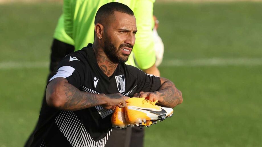 Quaresma integra primeira convocatória de Tiago Mendes no V. Guimarães