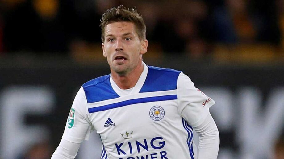 Valencia entra na luta por Adrien Silva