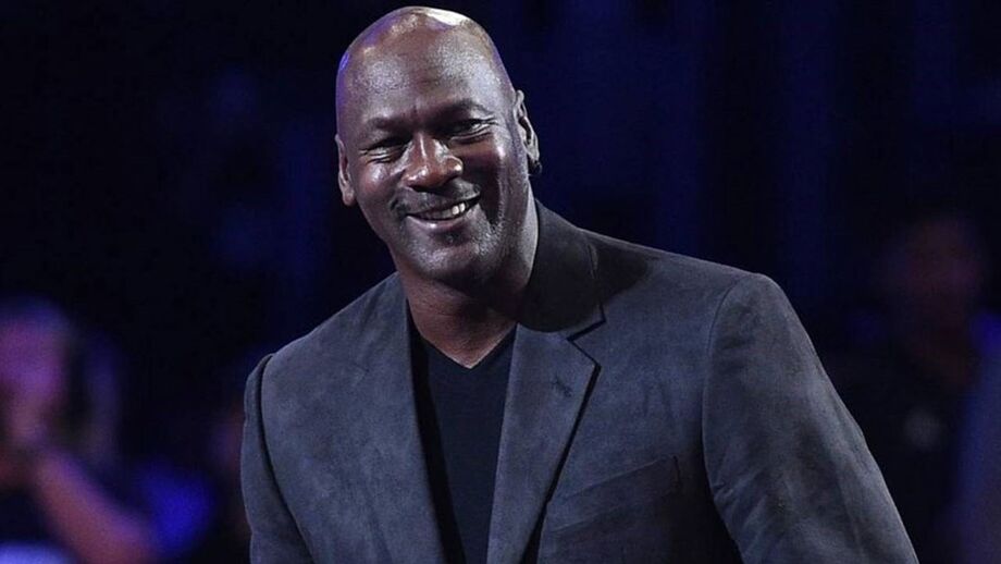 Michael Jordan vai apresentar carro na NASCAR conduzido por Bubba Wallace