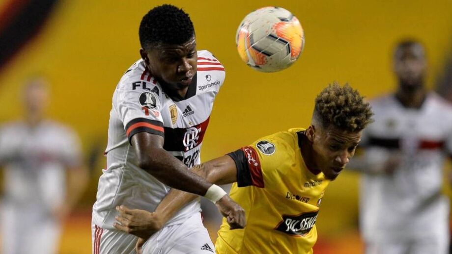Flamengo supera ausências e vence na Libertadores