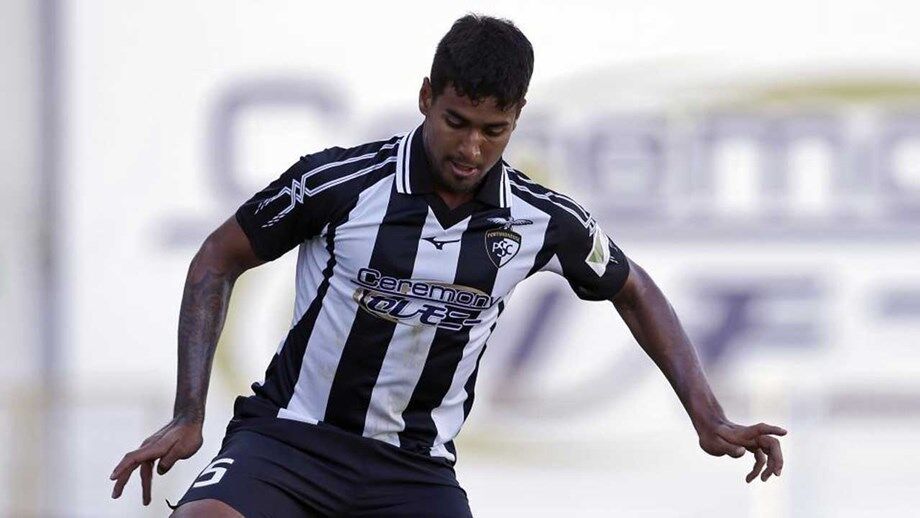 Rômulo, jogador do Portimonense