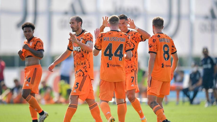 Juventus de Andrea Pirlo ganha identidade