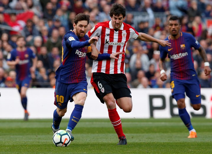 Mikel San José (31 años, centrocampista, último equipo: Athletic de Bilbao) - Valor de mercado: 4,8 millones de euros