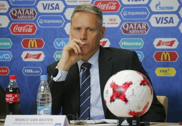 Marco Van Basten fue entrenado por Cruyff en el Ajax, donde también comenzó su carrera como entrenador