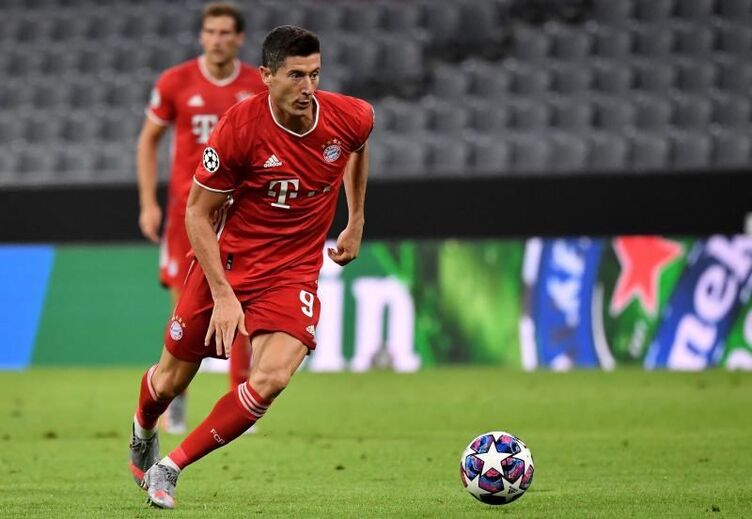 9. Robert Lewandowski (total: 23,6 M€ | 20,2 M€ de salário, 3,4 M€ de patrocínios)