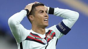 Oficial: Cristiano Ronaldo infetado com Covid-19