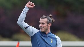 Boas notícias para o Tottenham de Mourinho: Gareth Bale está de volta aos treinos