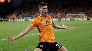 Notícia Record: Rúben Vinagre cedido ao Olympiacos com opção de 25 milhões