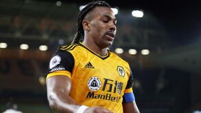 Insólito: Adama Traoré foi convocado por seleções de países diferentes