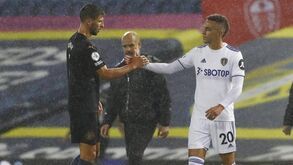 As imagens da estreia de Rúben Dias pelo Man. City, com um cumprimento final a um ex-benfiquista