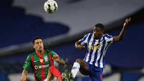 Os jogadores do FC Porto um a um: Manafá duas velocidades acima