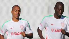 'L'Équipe' engana-se e pede desculpa: Danilo, e não João Mário, rumará ao PSG