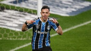 Investida final para trazer Pepê