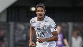 Benfica avança para Lucas Veríssimo