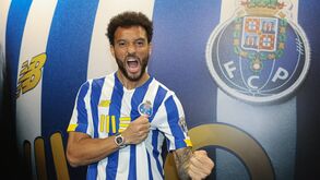 Felipe Anderson já veste à FC Porto: «Mal vejo a hora para estrear-me com esta camisola»