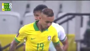 Cebolinha podia ter inaugurado o marcador na goleada do Brasil à Bolívia mas fez isto!