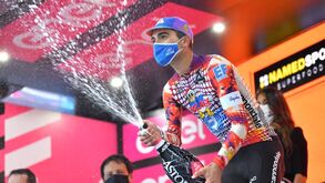 Ruben Guerreiro vence etapa e João Almeida segura a camisola rosa no Giro