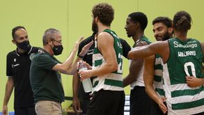 Sporting derrota Galitos no arranque da Liga Placard