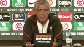 Jogo em que Cristiano Ronaldo marcou 4 golos foi invadido por... gafanhotos