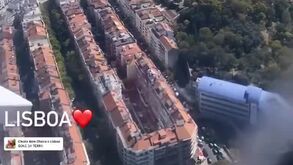 Lindelöf aterra em Lisboa ao som de 'Cheira Bem, Cheira a Lisboa'
