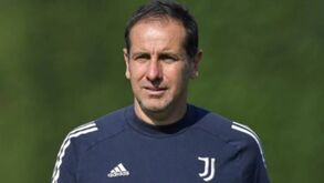 Treinador da equipa Sub-23 da Juventus testa positivo à Covid-19